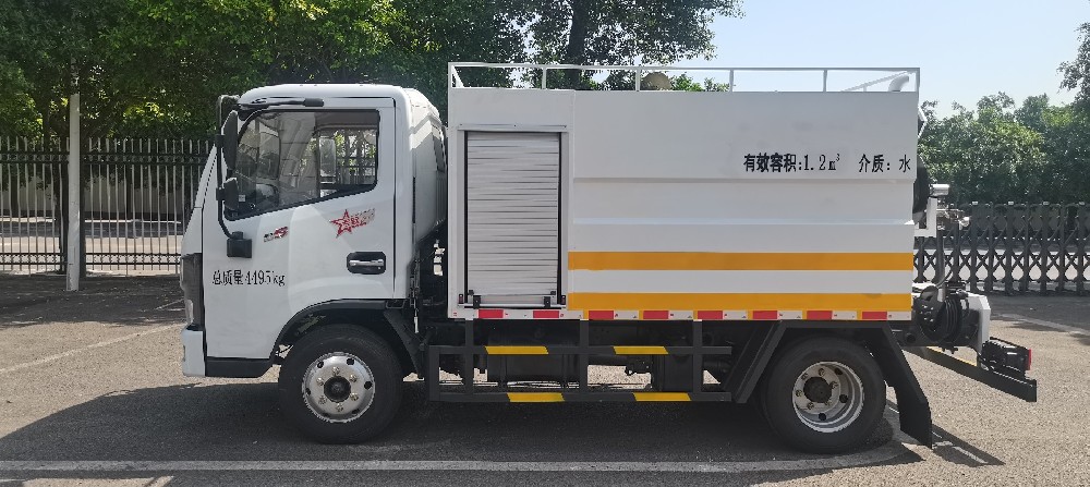 國省道清掃保潔車