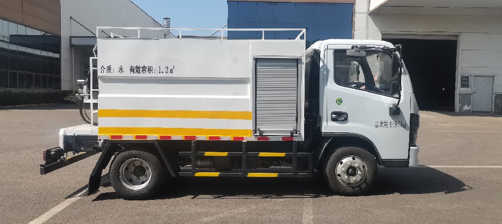 國省道清掃保潔車